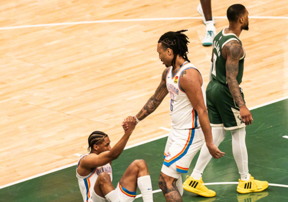 开云体育官网Faker与70激战湖人分钟，战术调整胜负难料！，字母哥焦点对战气势如虹延续的简单介绍