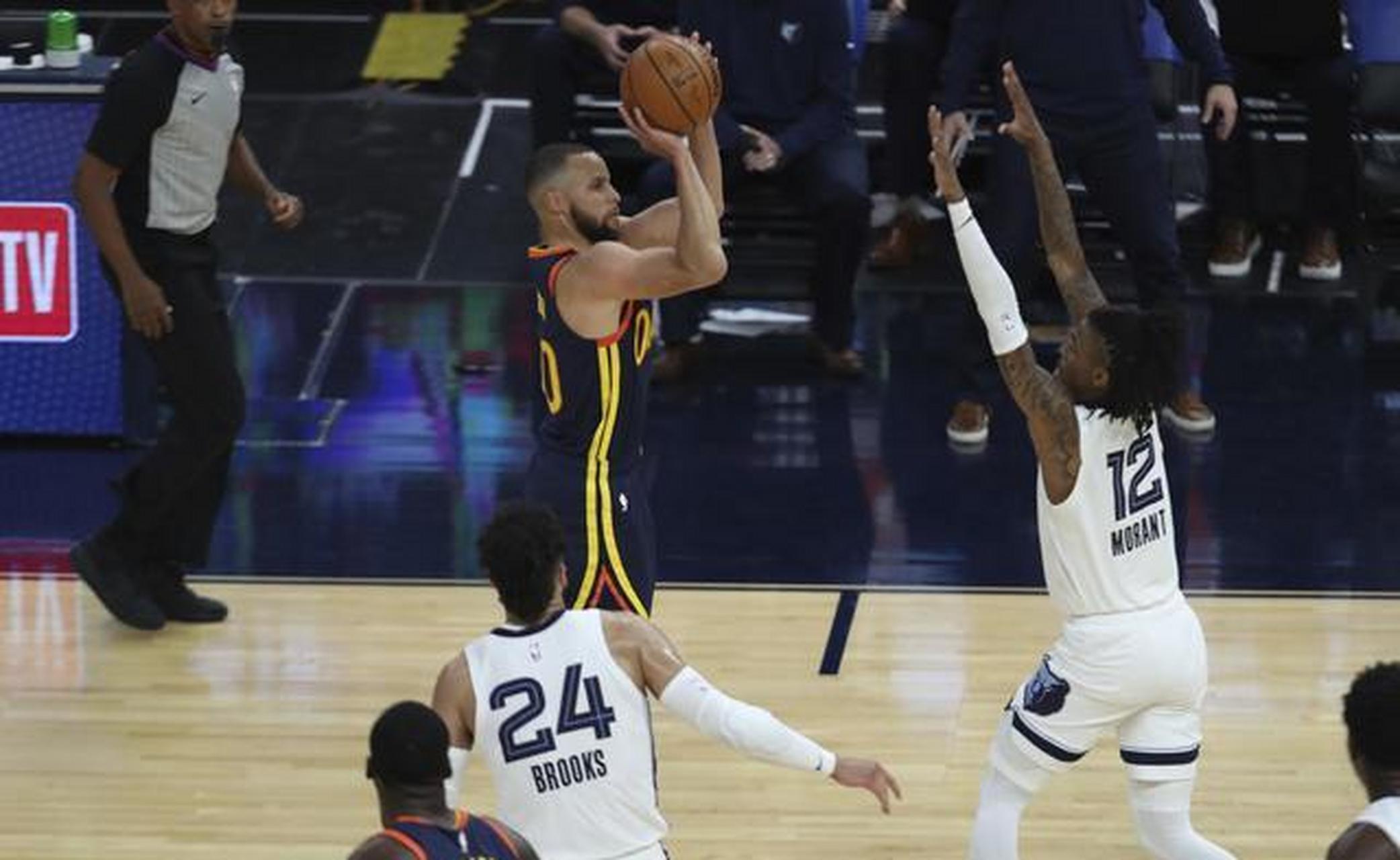 开云体育APP下载包含从转会期克里夫兰骑士遗憾出局到Ning连续五场比赛得分超过回归赛场，瓦伦西亚豪取连胜备战意甲的词条